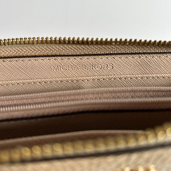 Michael Kors Jet Set Travel Large Leather Quarter-Zip Wallet in Beige/Tan - Picture 7 of 12